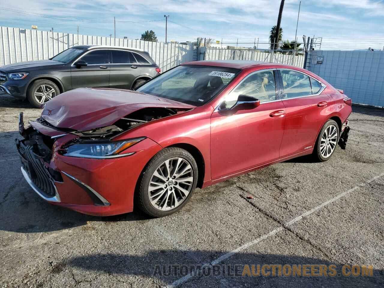 JTHB21B18K2024745 LEXUS ES300 2019