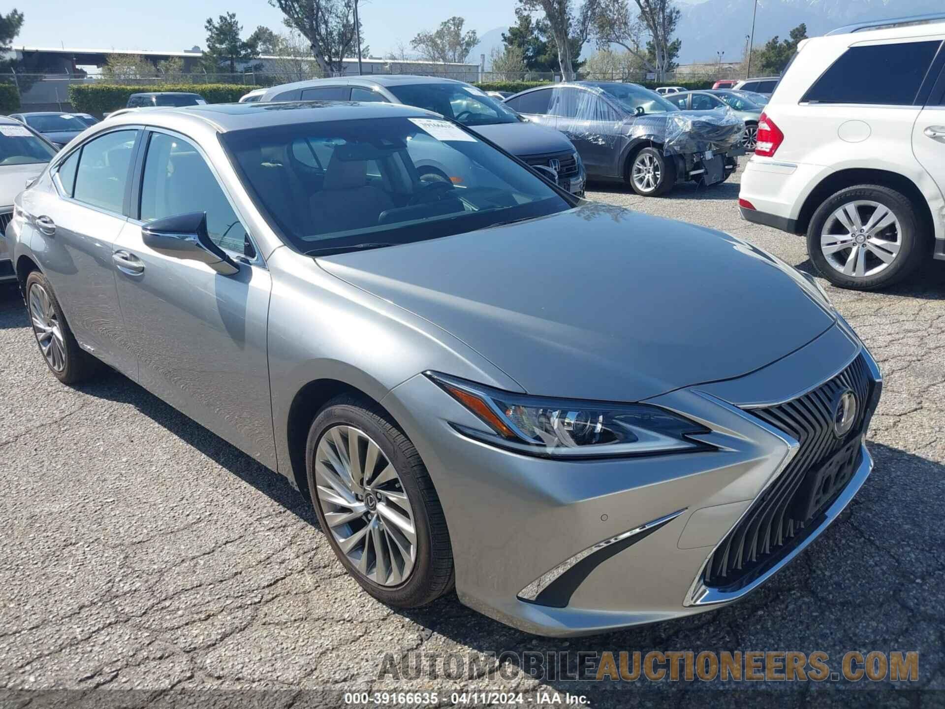 JTHB21B18K2026768 LEXUS ES 300H 2019