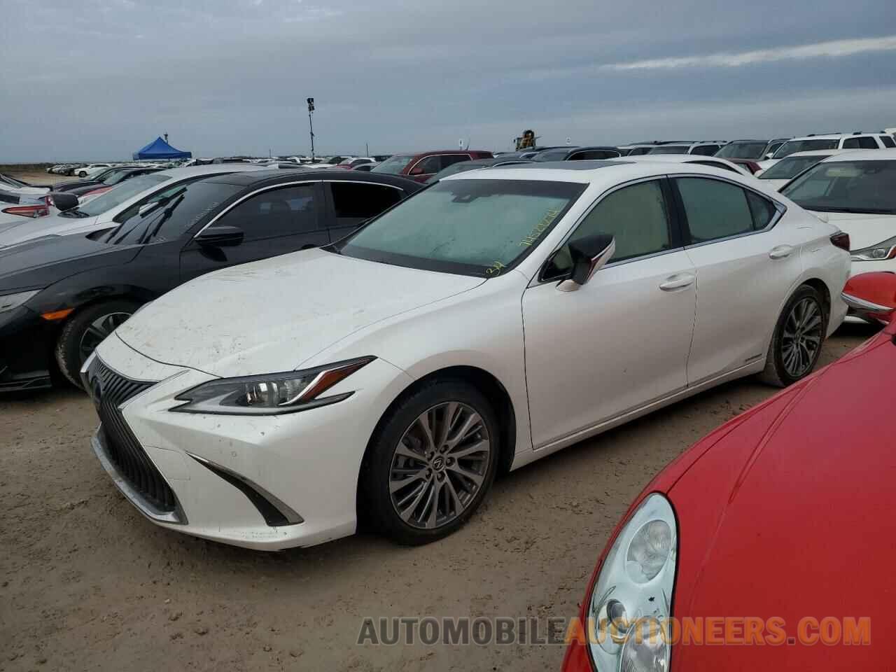 JTHB21B18K2037835 LEXUS ES300 2019