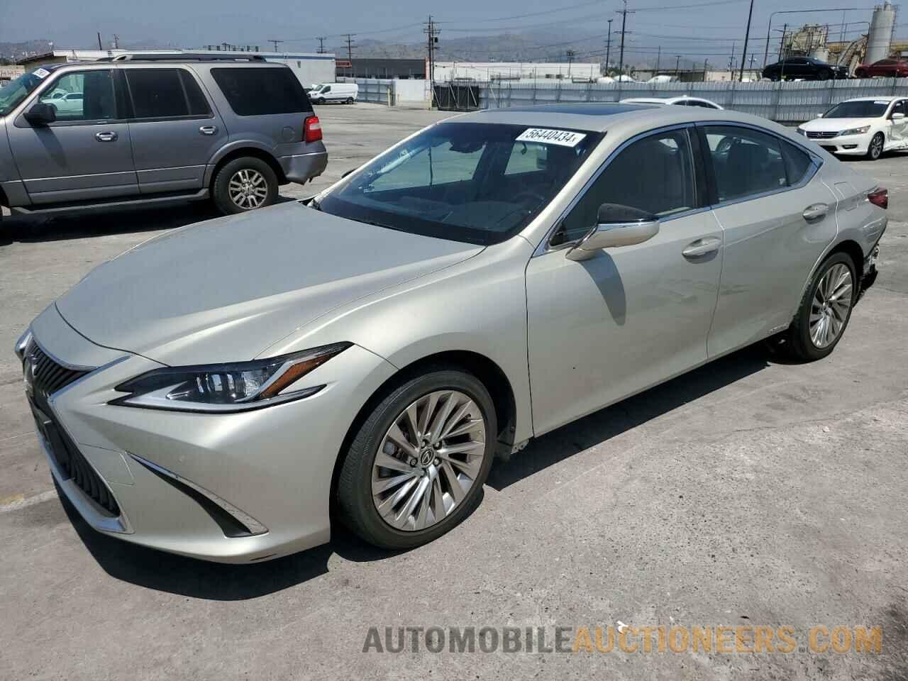 JTHB21B1XK2025041 LEXUS ES300 2019