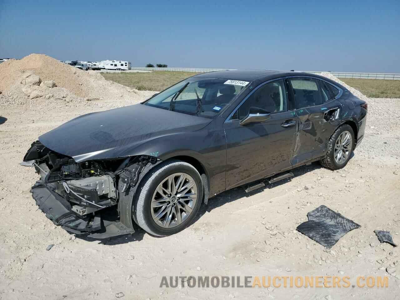 JTHB51FF1J5006677 LEXUS LS500 2018