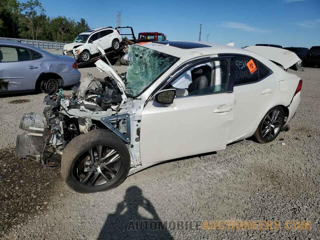 JTHBA1D20J5074335 LEXUS IS 2018