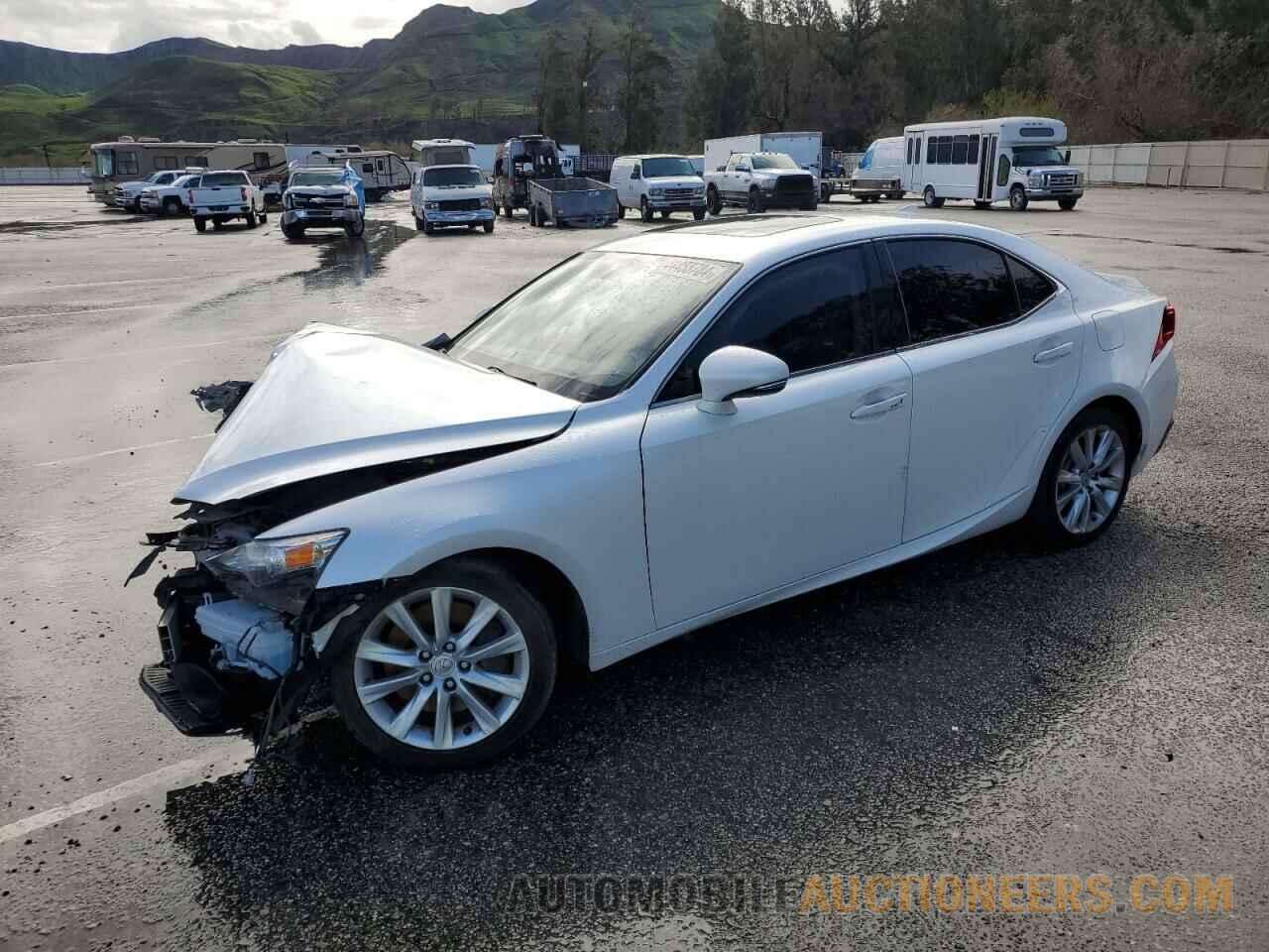 JTHBA1D21G5030949 LEXUS IS 2016