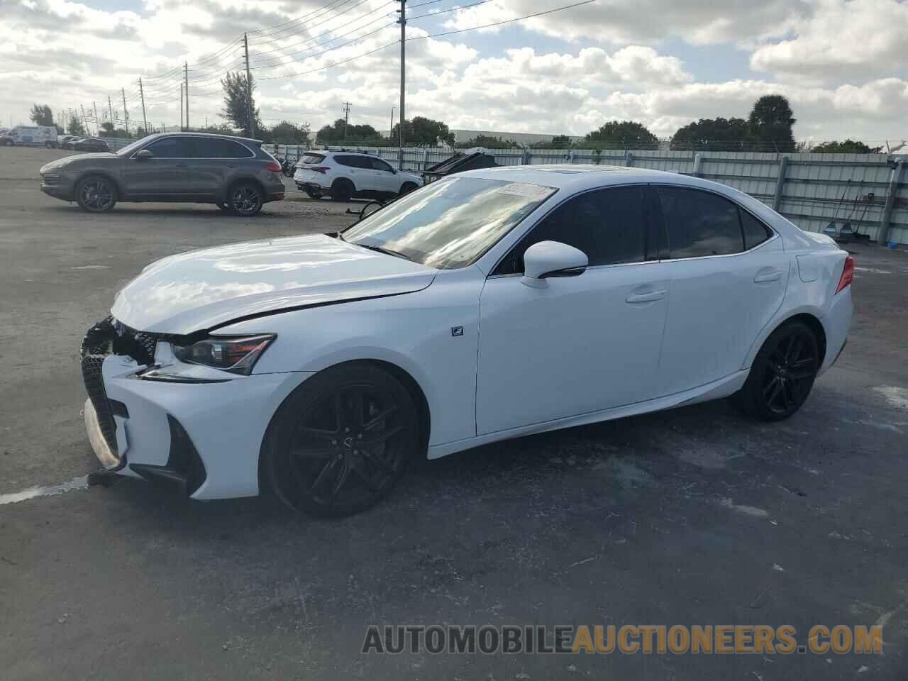 JTHBA1D21H5039054 LEXUS IS 2017