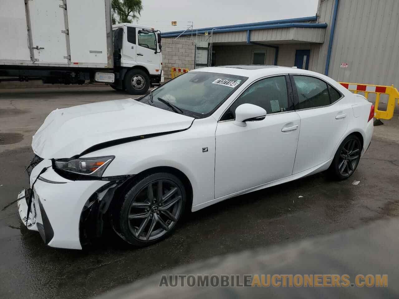 JTHBA1D21J5074134 LEXUS IS 2018