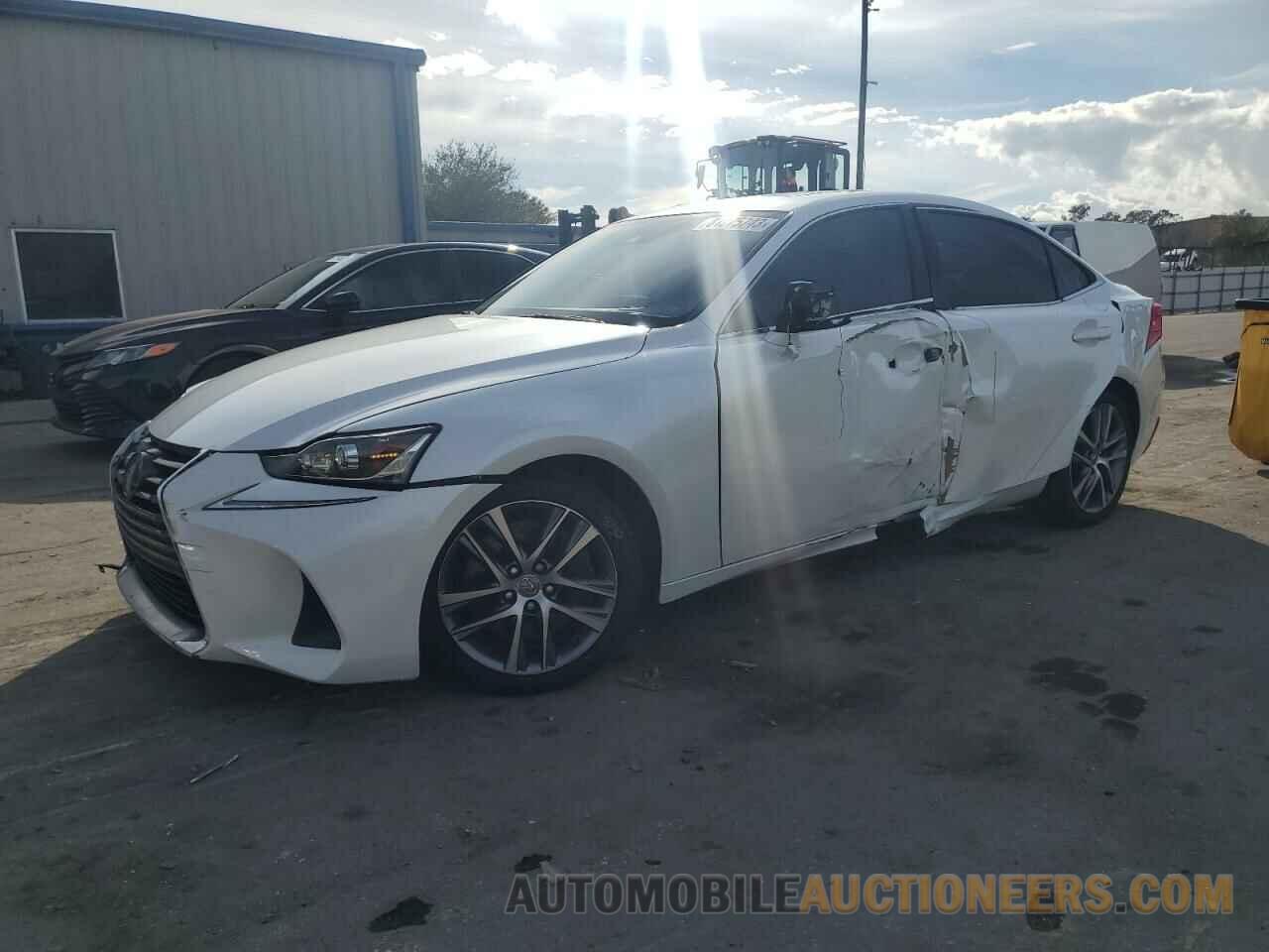 JTHBA1D21K5084261 LEXUS IS 2019