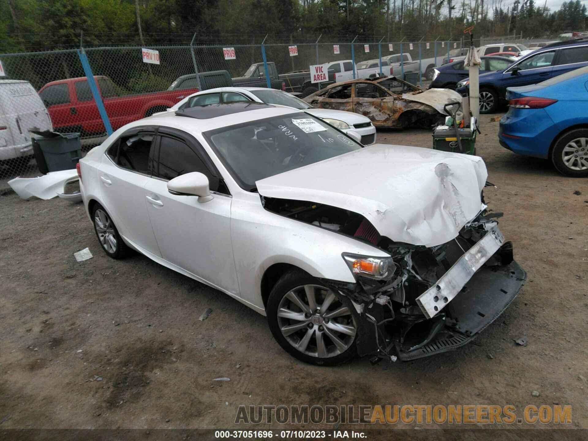 JTHBA1D22G5009513 LEXUS IS 200T 2016