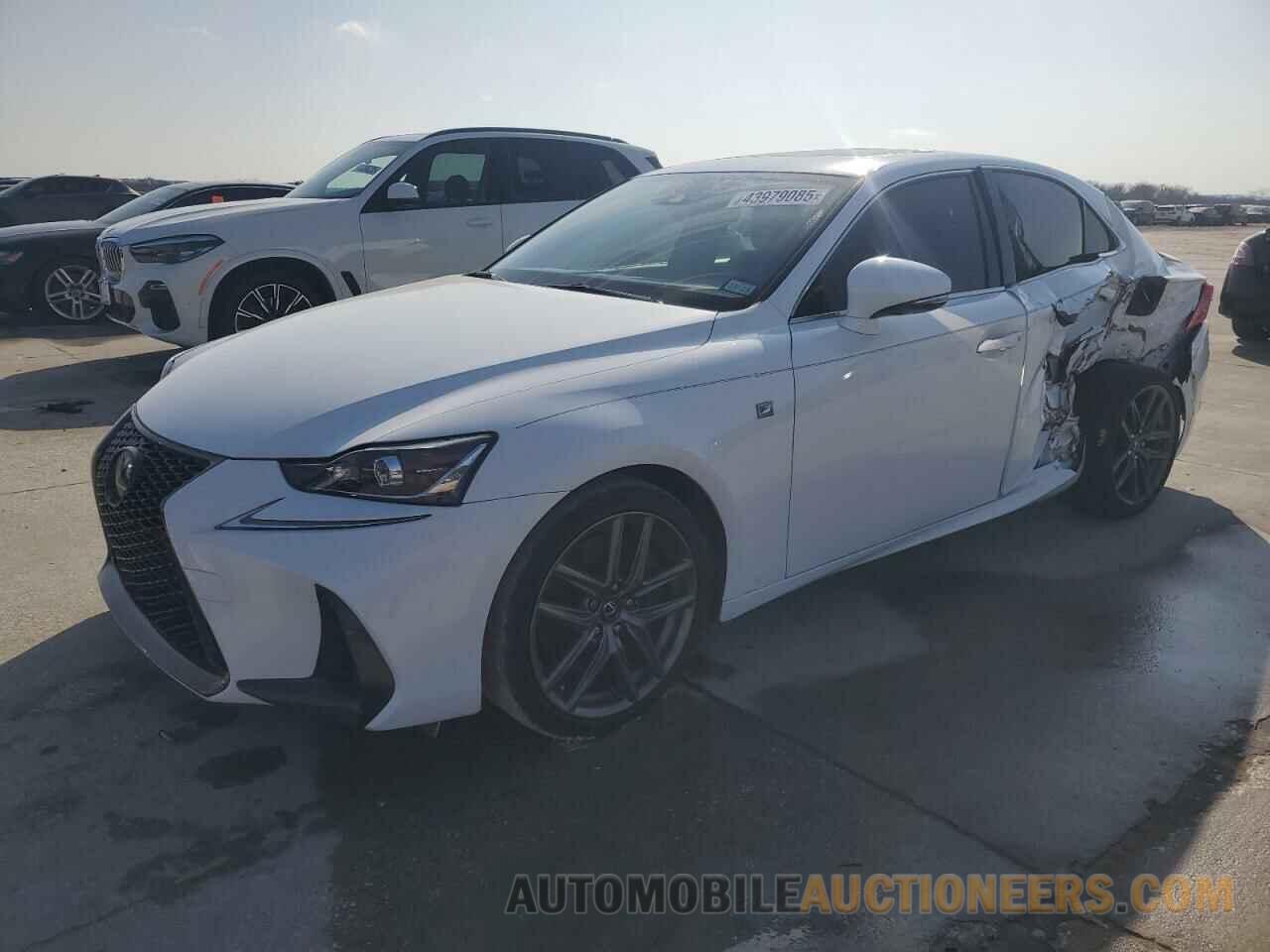 JTHBA1D22J5074305 LEXUS IS 2018