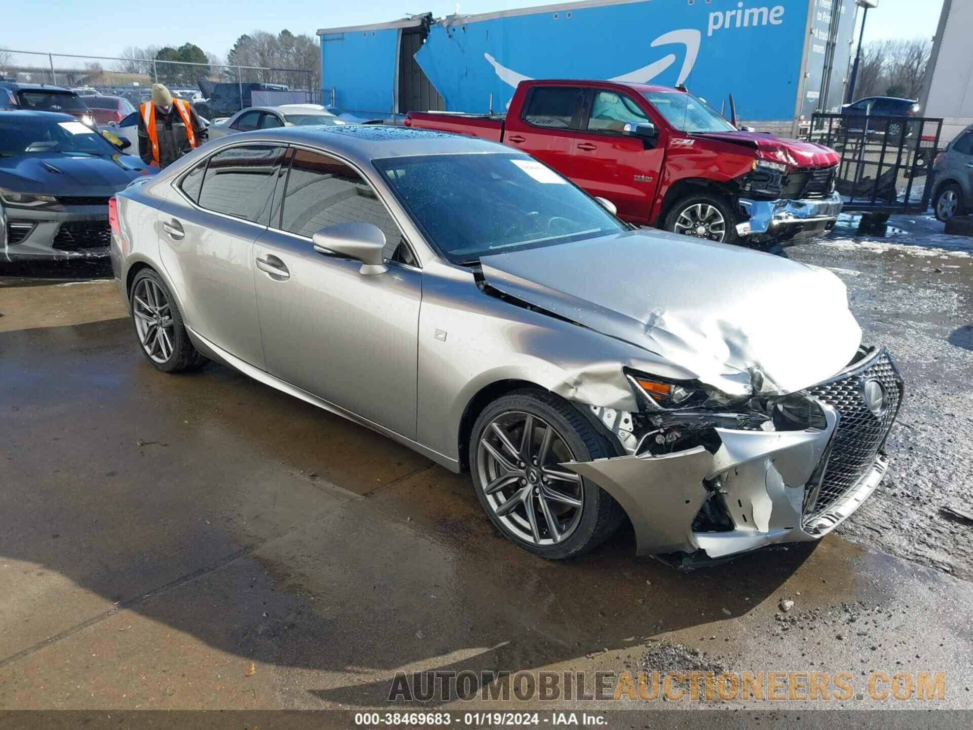 JTHBA1D22J5083067 LEXUS IS 300 2018