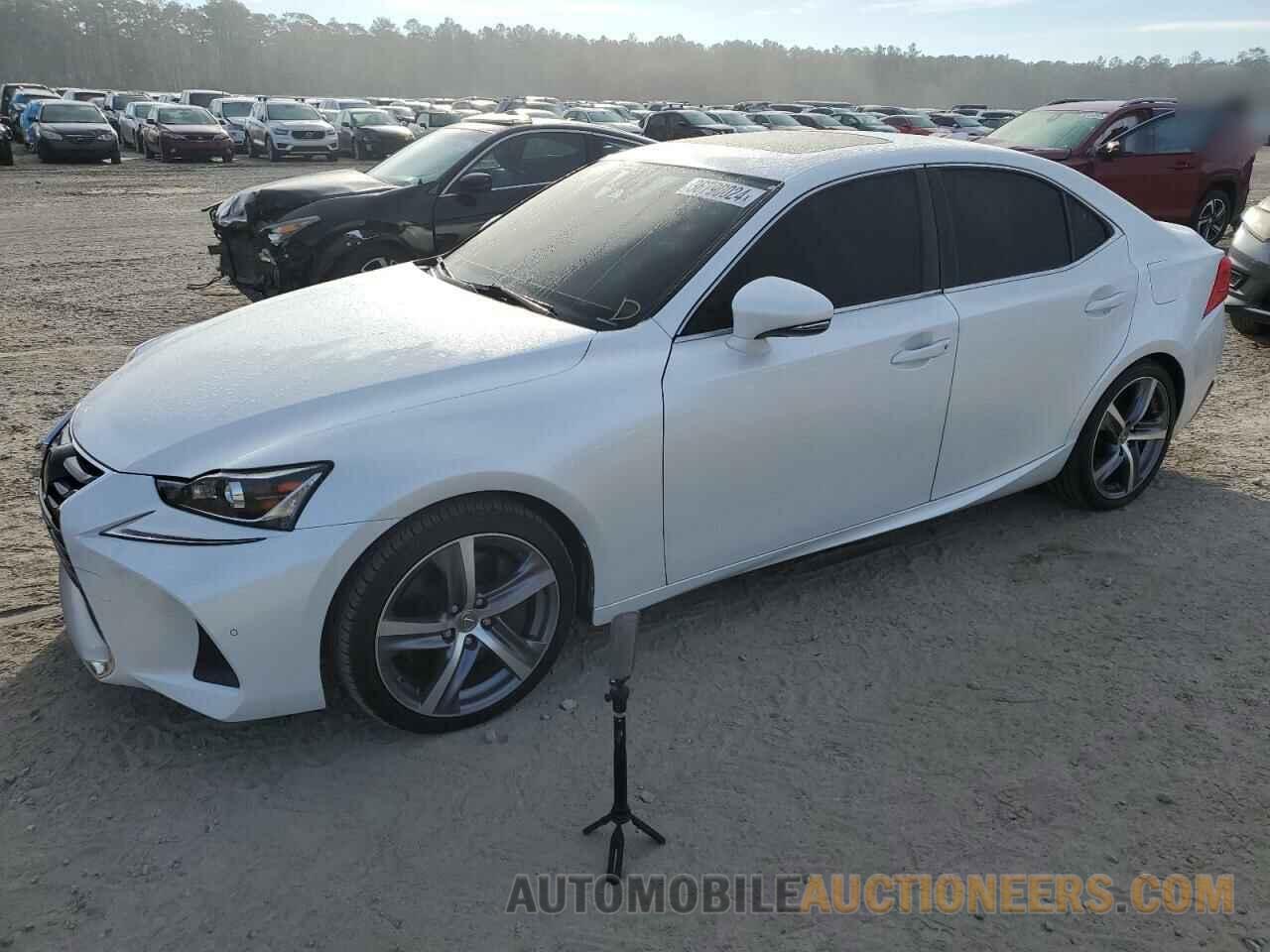 JTHBA1D24K5097814 LEXUS IS 2019