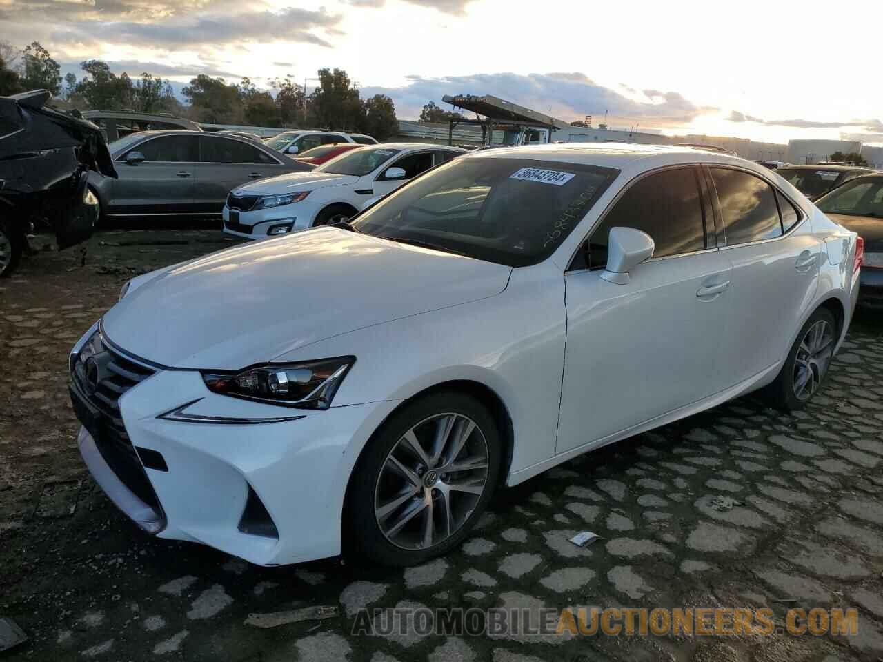 JTHBA1D25K5091634 LEXUS IS 2019