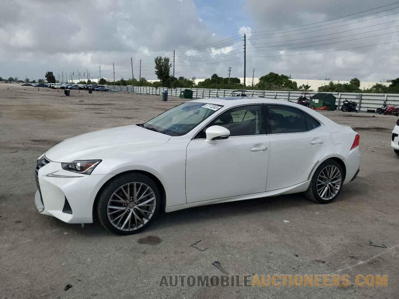 JTHBA1D26H5048039 LEXUS IS 2017