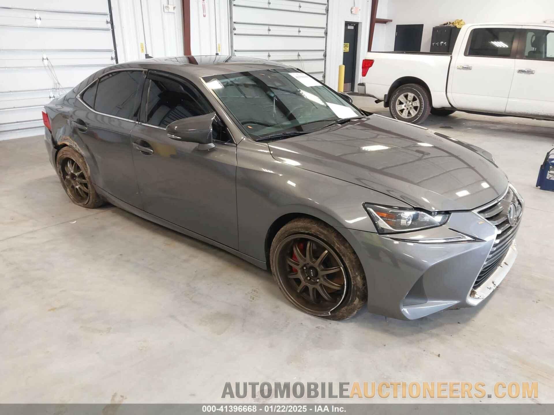 JTHBA1D26J5066773 LEXUS IS 300 2018