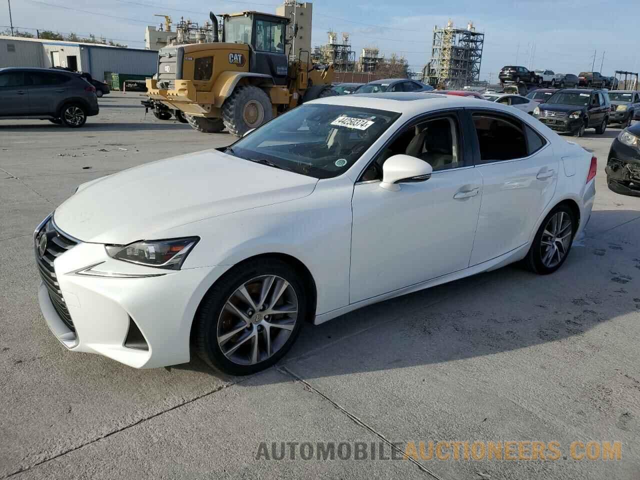 JTHBA1D26J5067051 LEXUS IS 2018