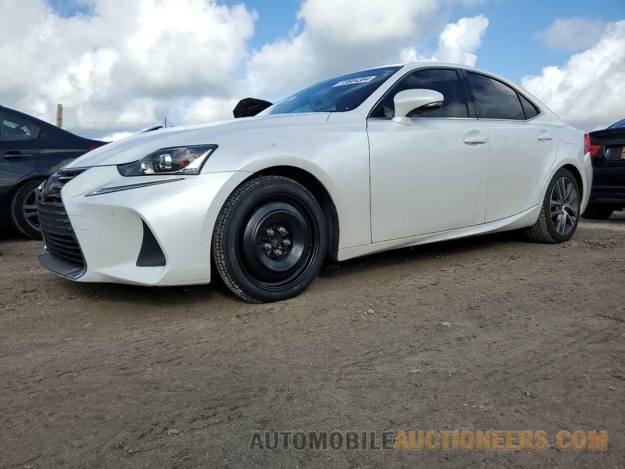 JTHBA1D26K5100499 LEXUS IS 2019