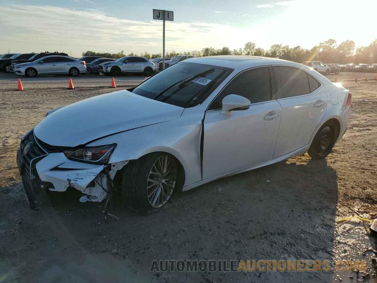 JTHBA1D27H5045523 LEXUS IS 2017