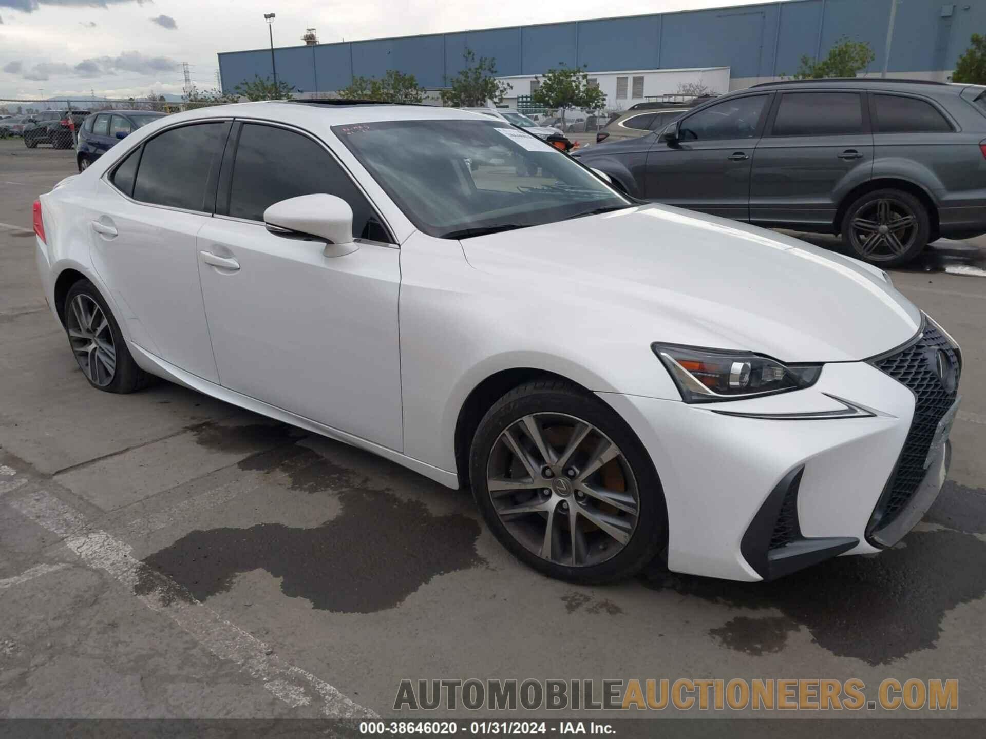 JTHBA1D27K5090971 LEXUS IS 300 2019