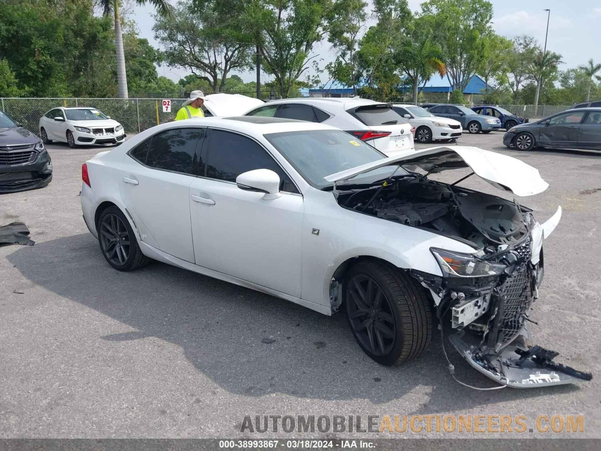 JTHBA1D27K5100639 LEXUS IS 300 2019