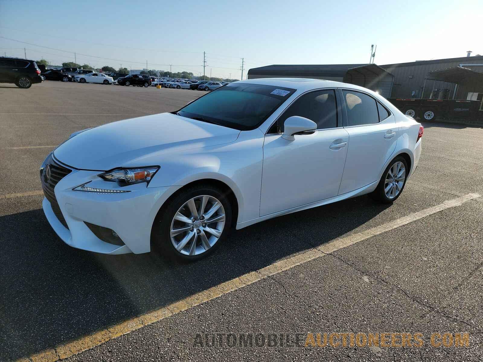 JTHBA1D28G5018216 Lexus IS 2016