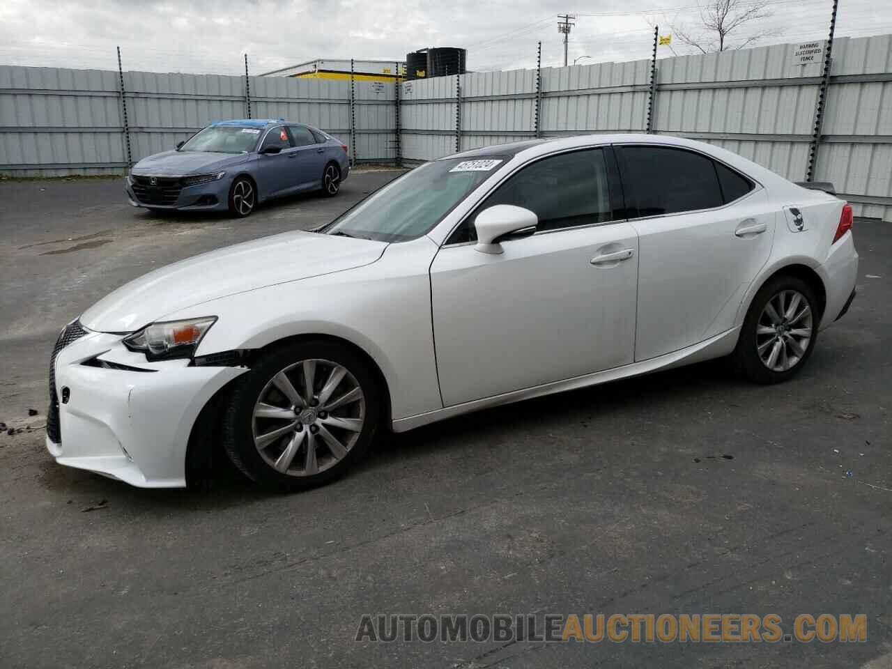 JTHBA1D28G5028437 LEXUS IS 2016