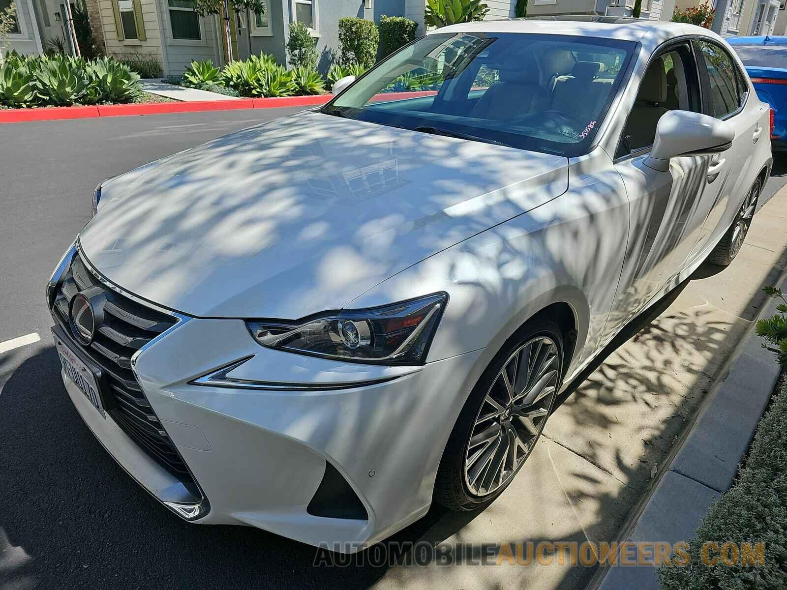 JTHBA1D28J5076091 Lexus IS 2018