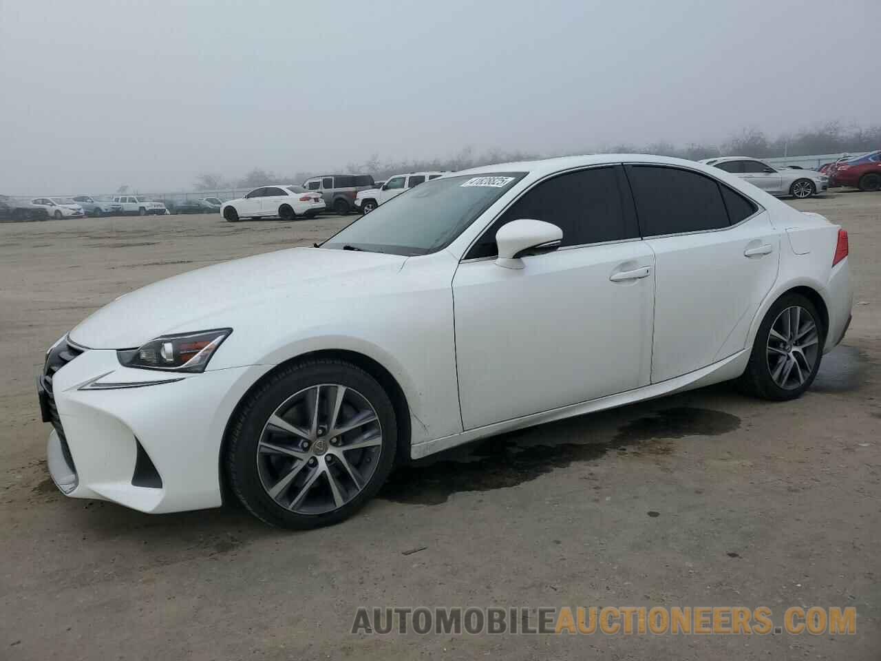 JTHBA1D28J5083008 LEXUS IS 2018