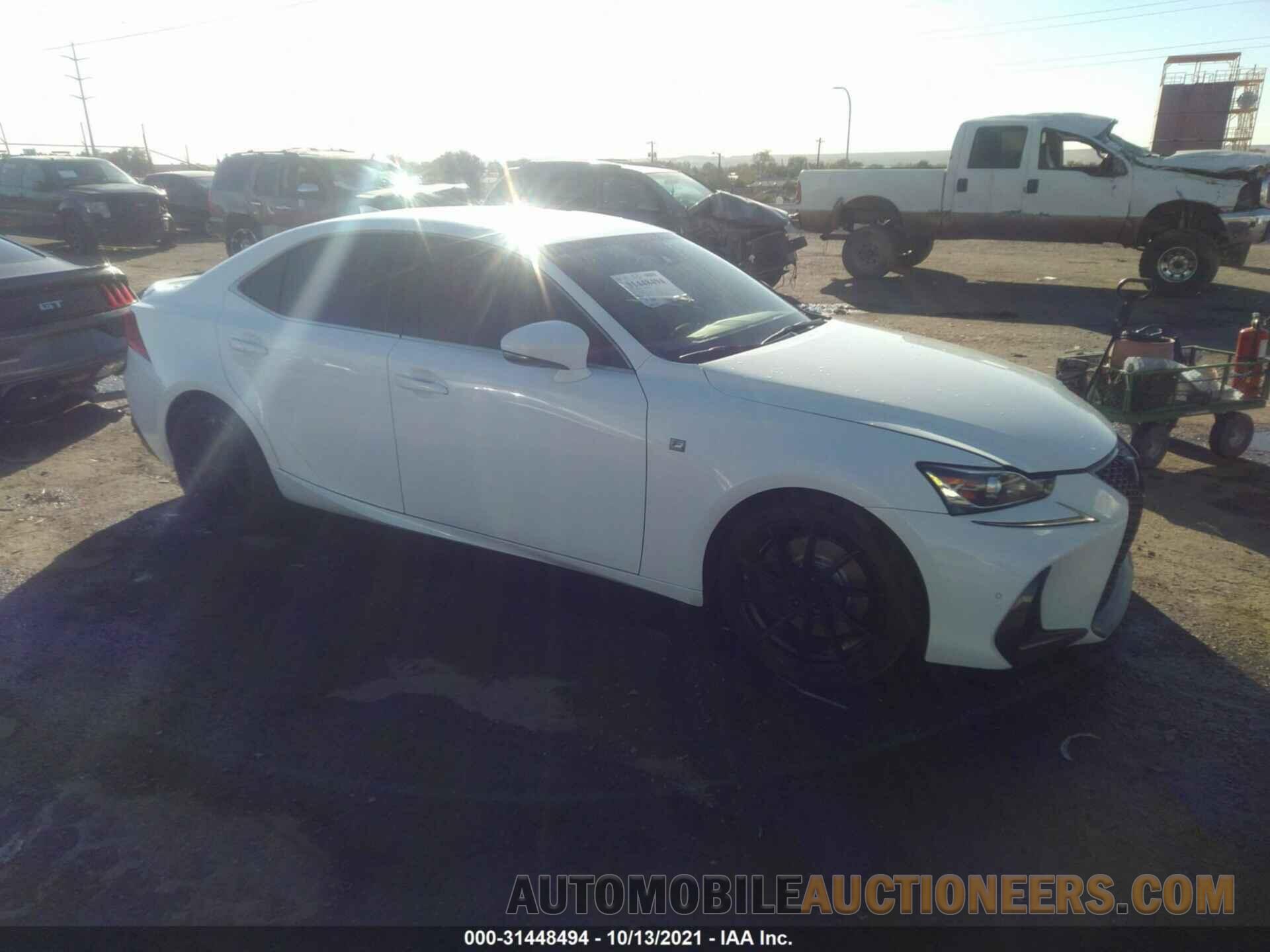 JTHBA1D28J5083395 LEXUS IS 2018