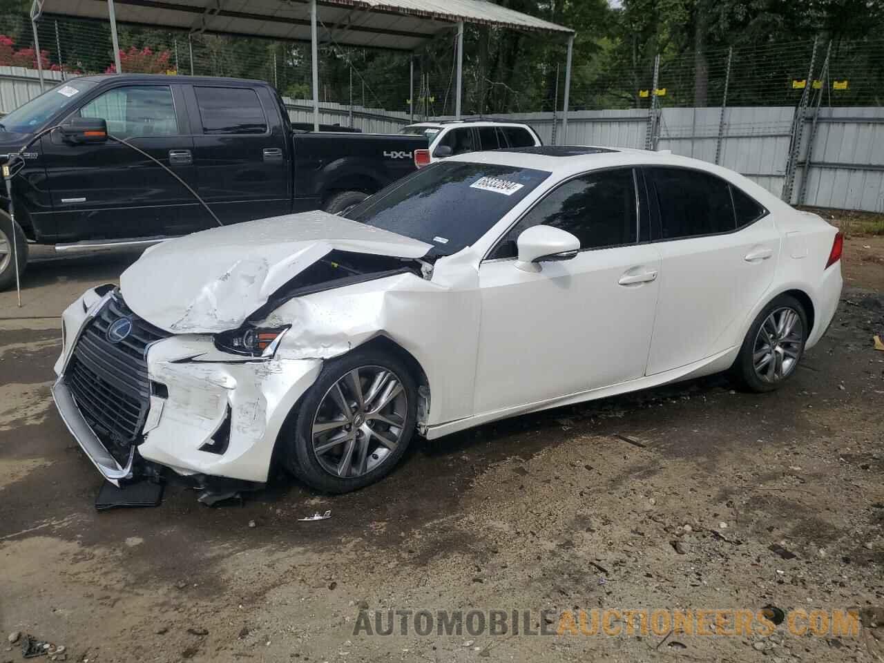 JTHBA1D28K5090834 LEXUS IS 2019