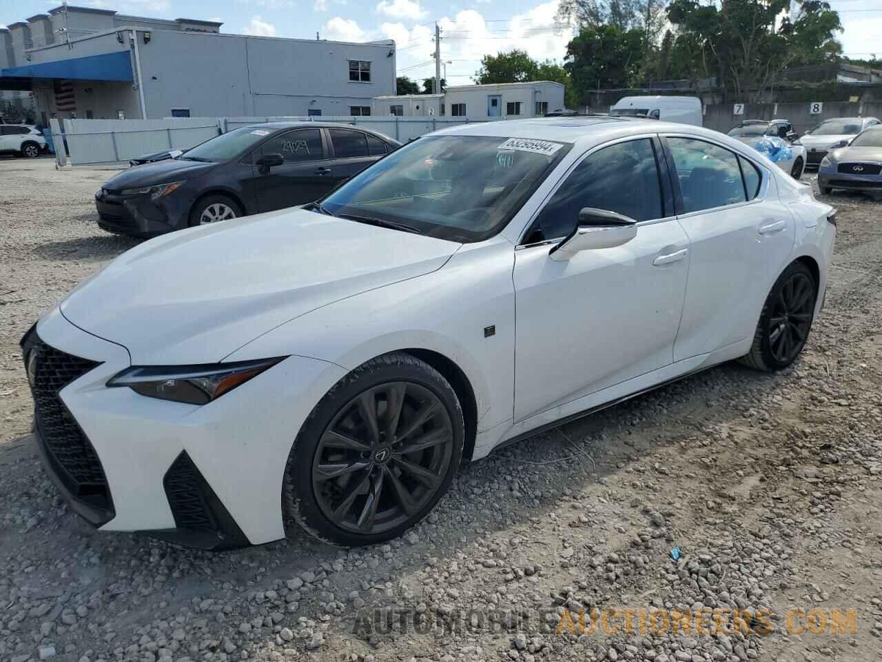 JTHBA1D28R5130582 LEXUS IS 2024