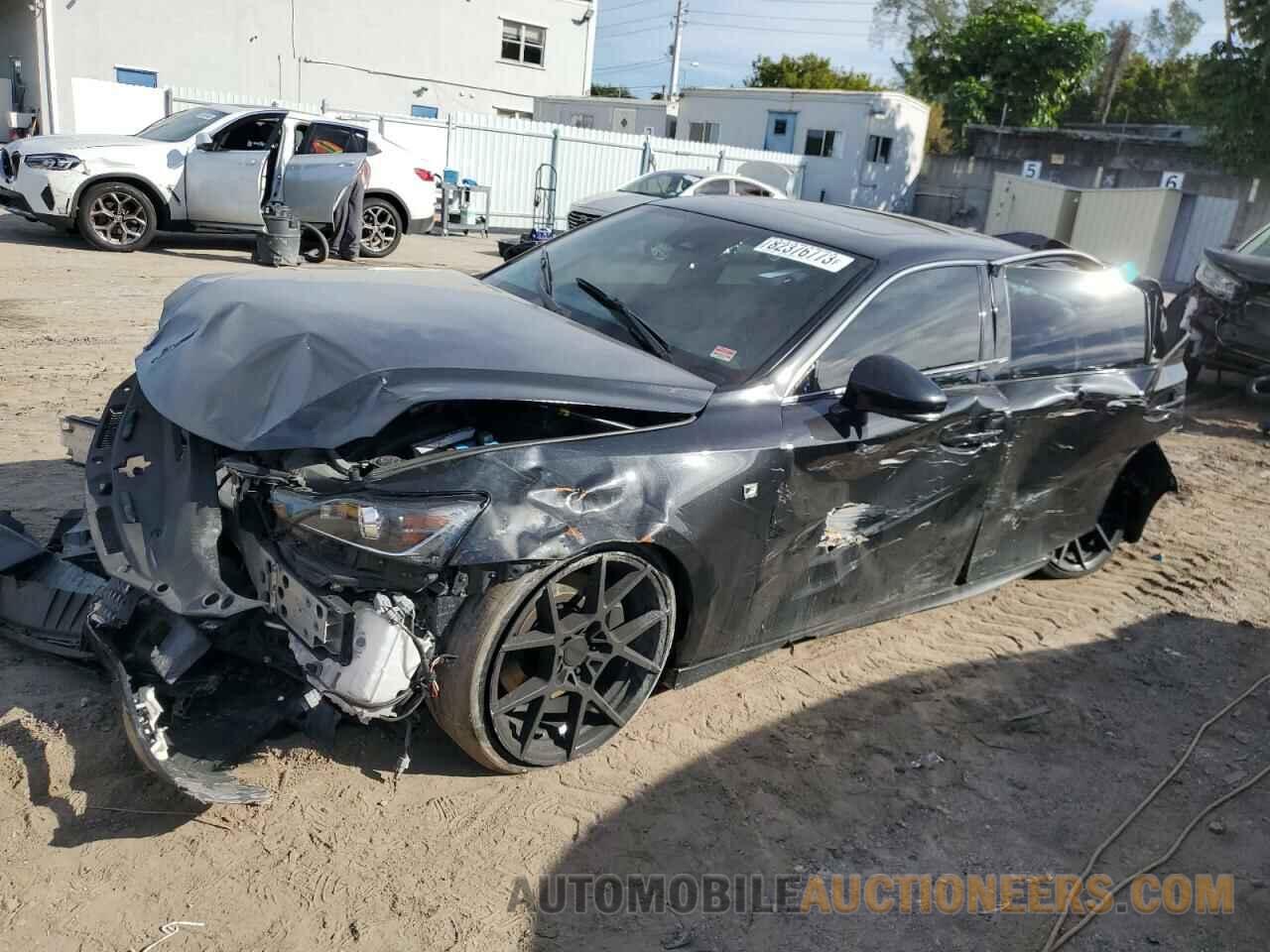 JTHBA1D29H5057690 LEXUS IS 2017