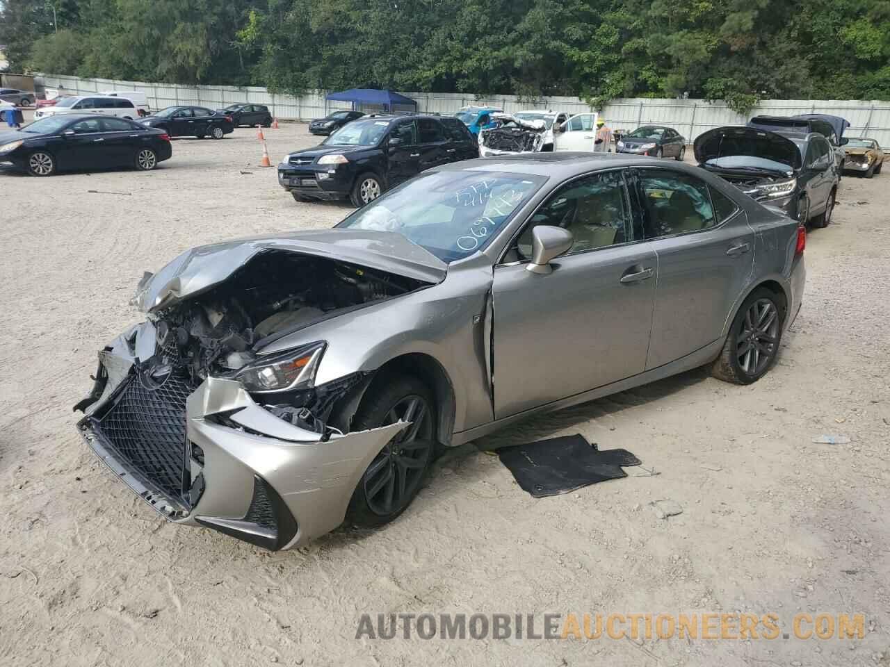 JTHBA1D29J5069943 LEXUS IS 2018