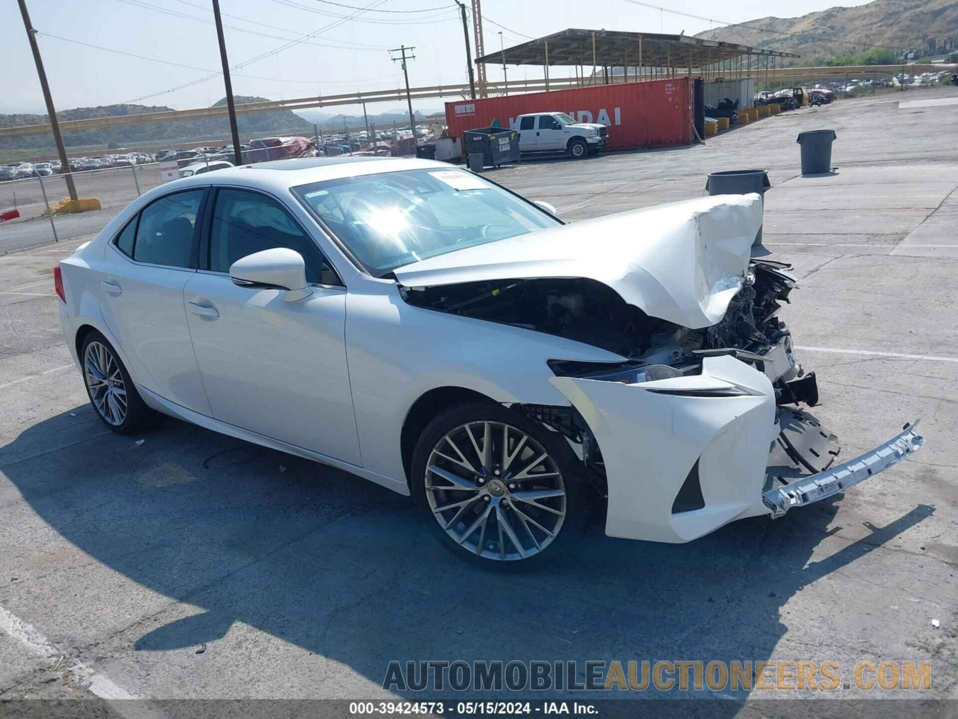 JTHBA1D29J5070753 LEXUS IS 300 2018