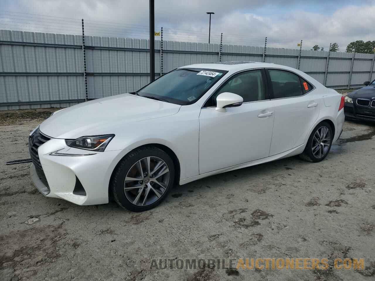 JTHBA1D29J5076813 LEXUS IS 2018