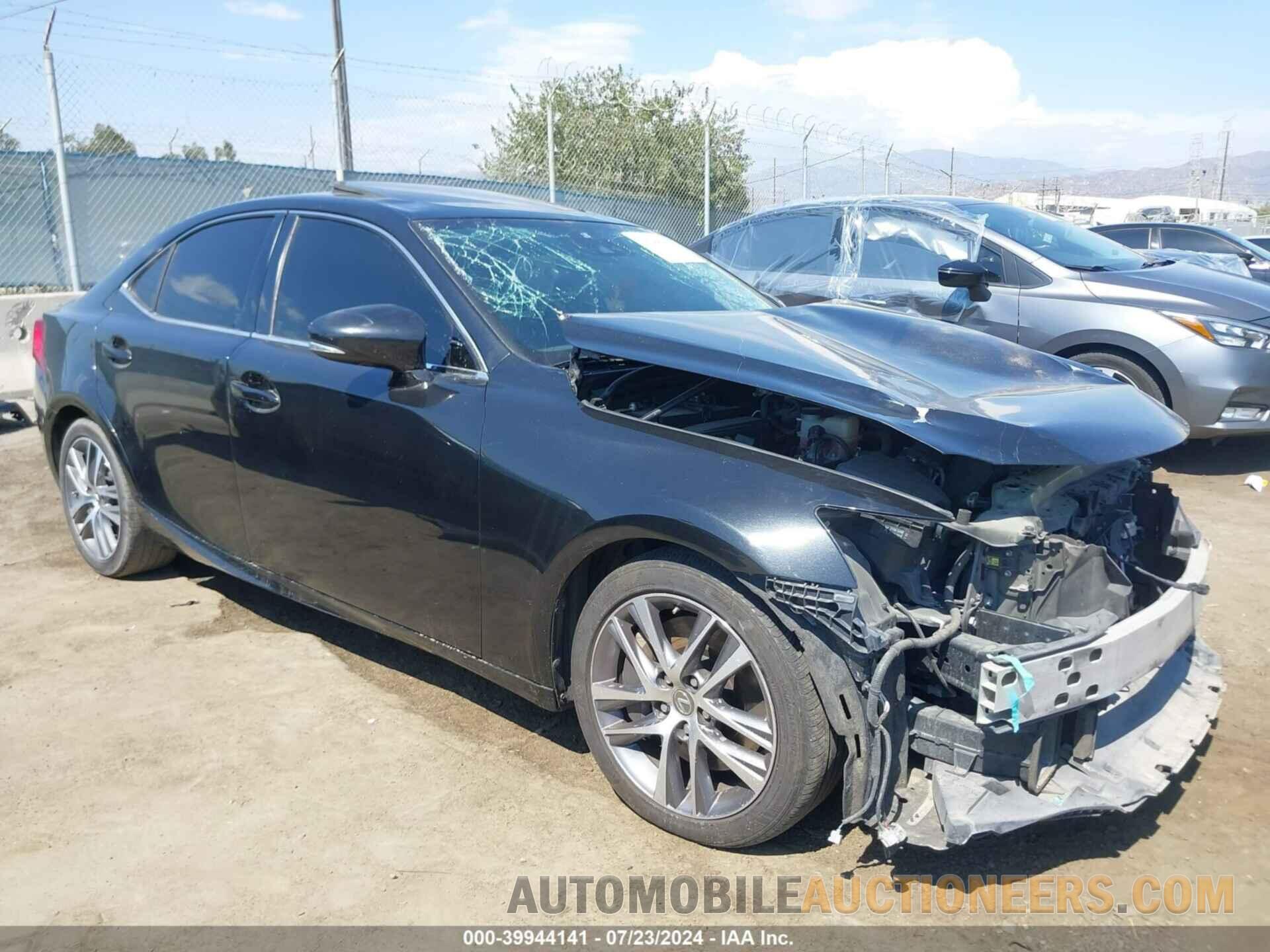 JTHBA1D29J5080165 LEXUS IS 300 2018