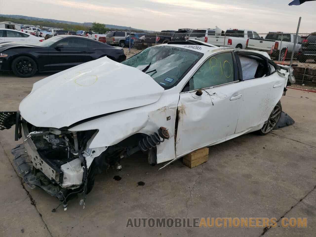 JTHBA1D29K5090969 LEXUS IS 2019