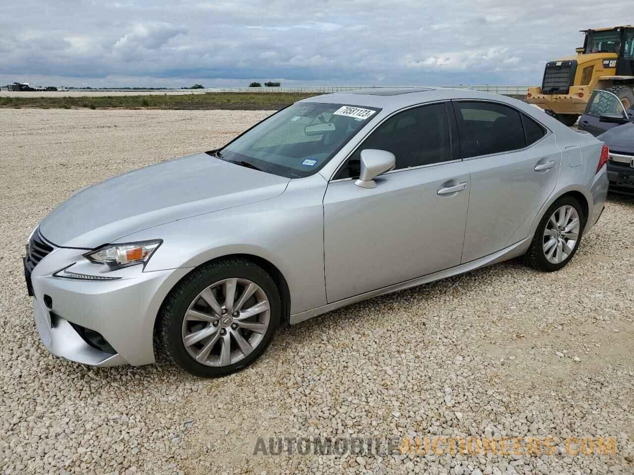 JTHBA1D2XG5027077 LEXUS IS 2016