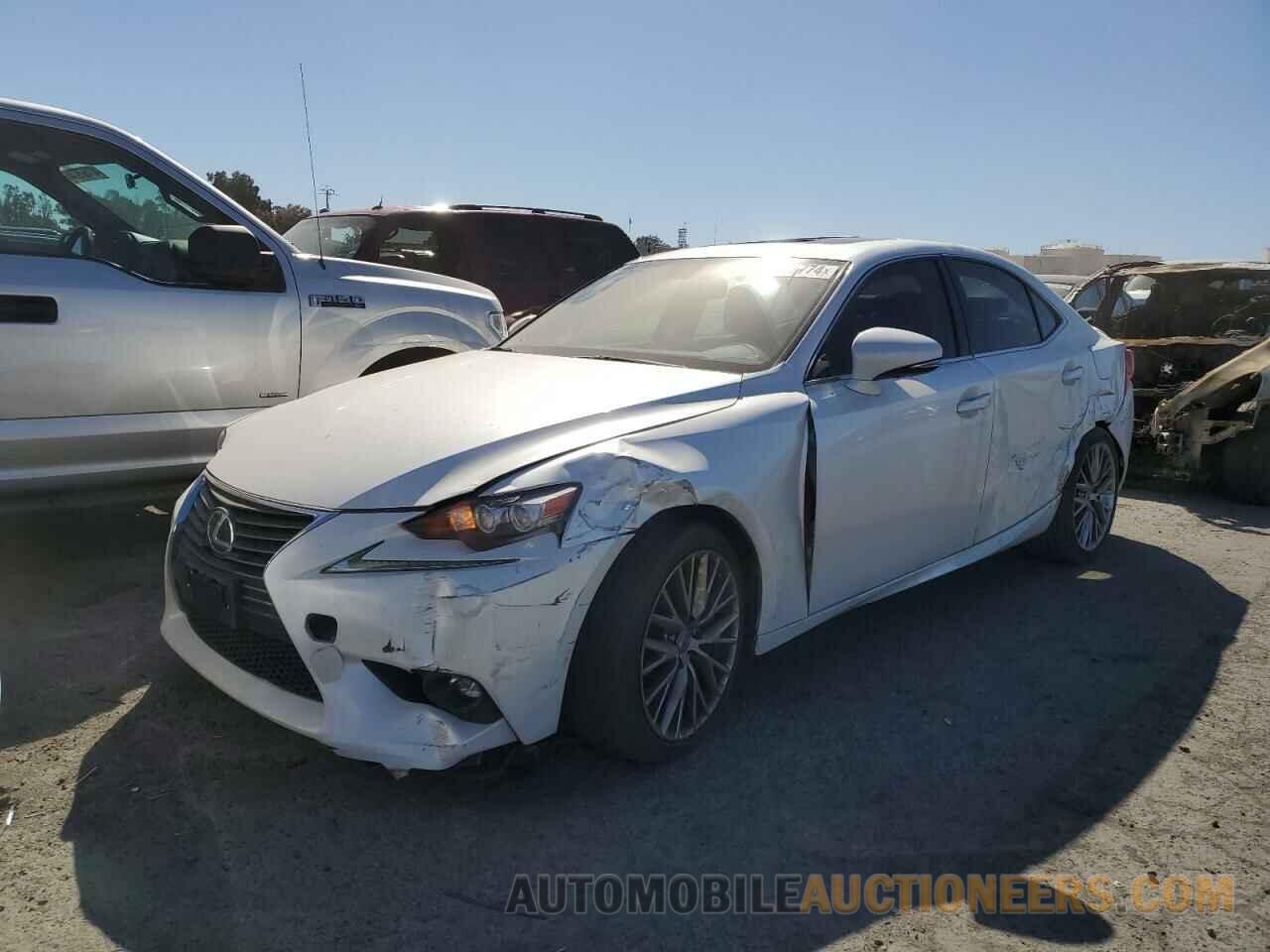 JTHBA1D2XG5037592 LEXUS IS 2016