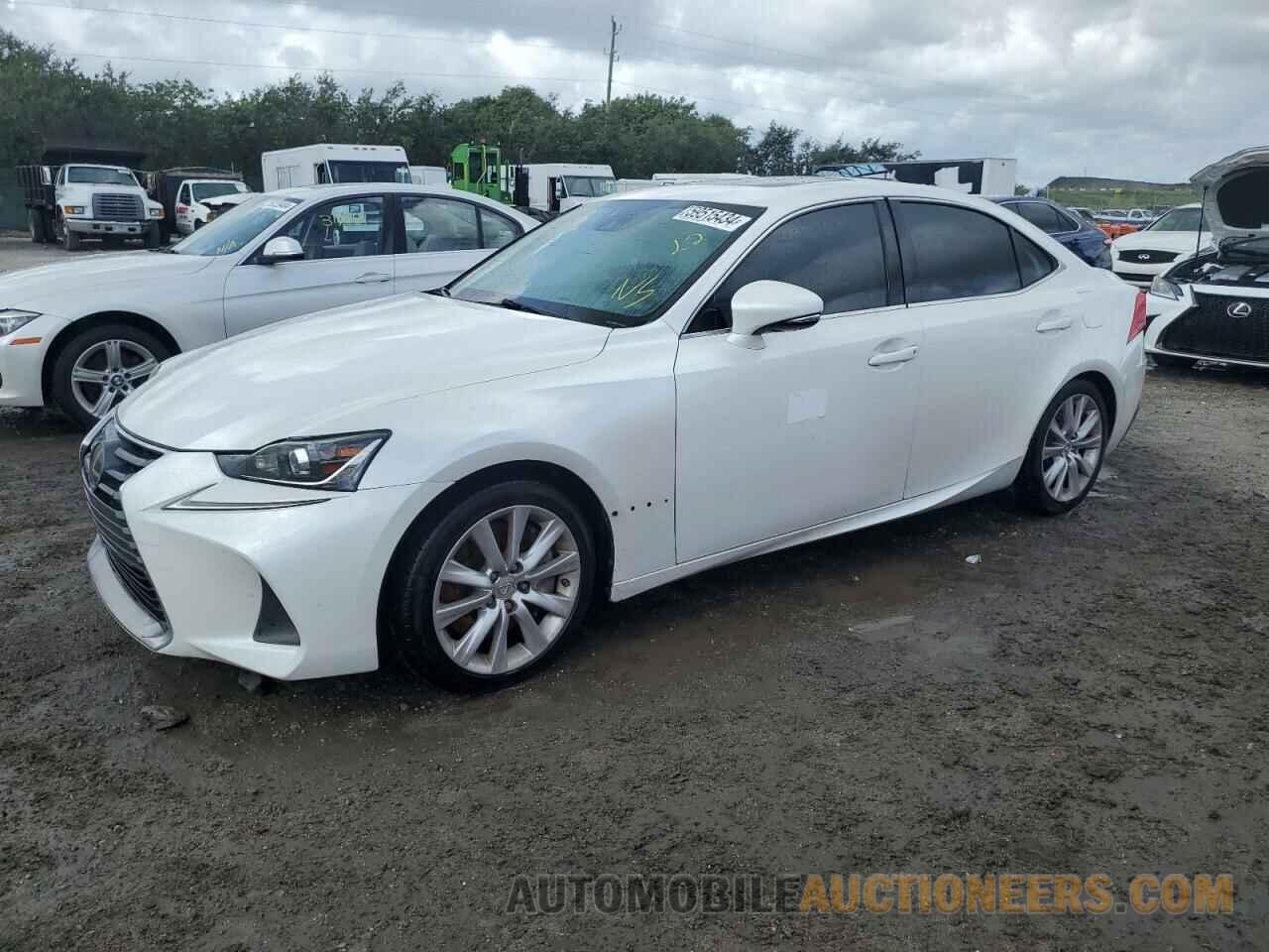 JTHBA1D2XH5046732 LEXUS IS 2017