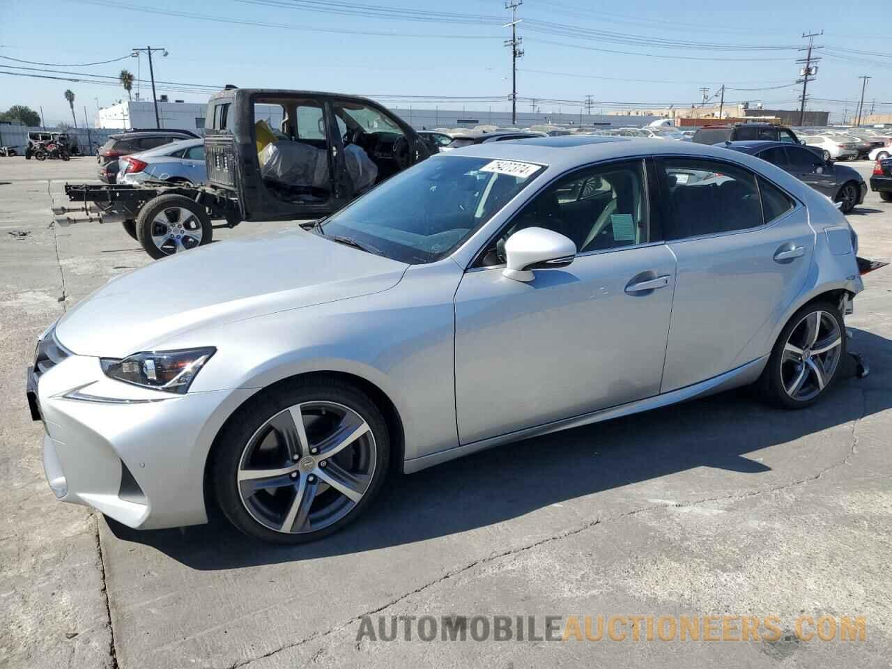 JTHBA1D2XJ5063049 LEXUS IS 2018