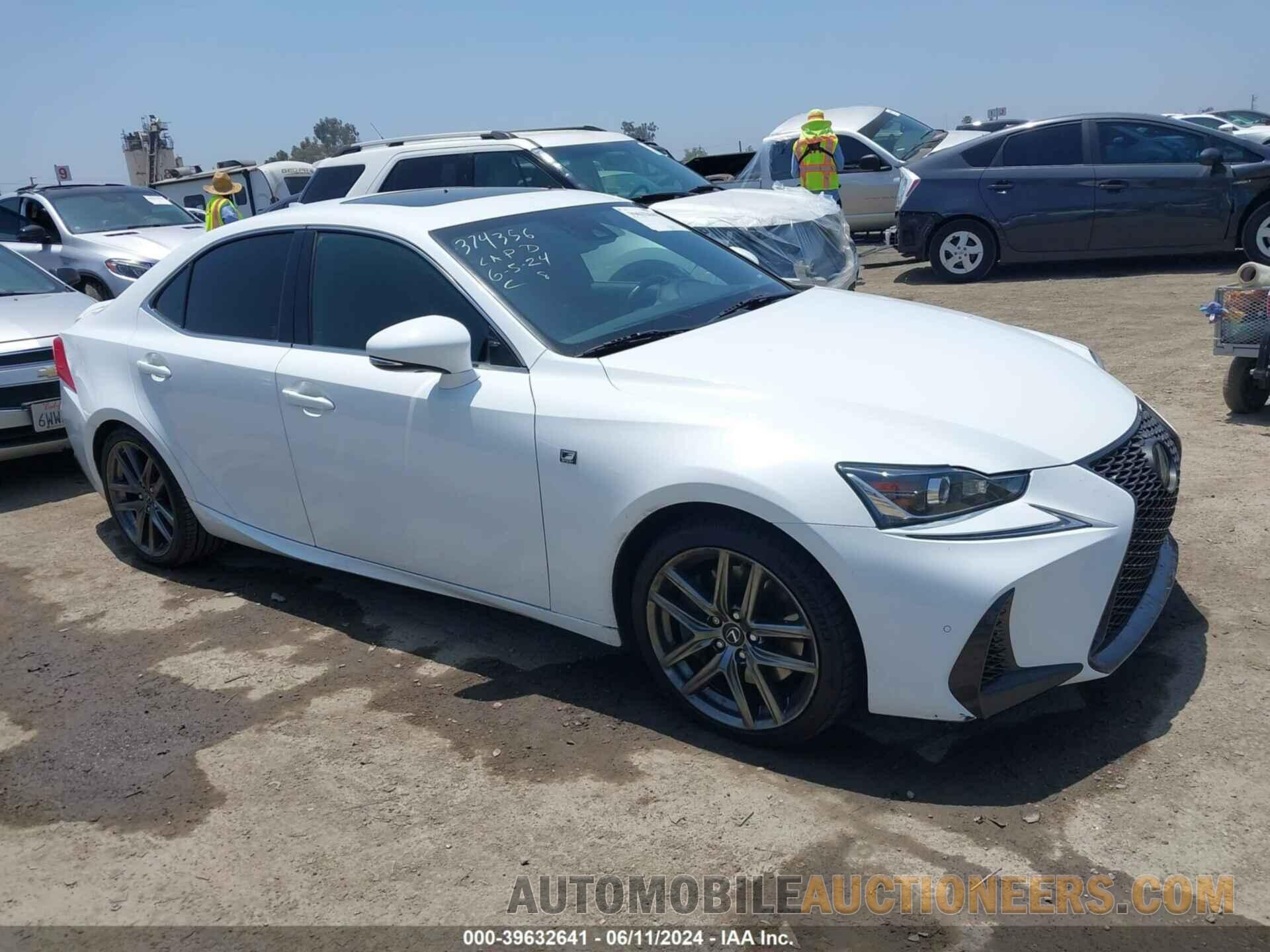 JTHBA1D2XJ5068476 LEXUS IS 300 2018