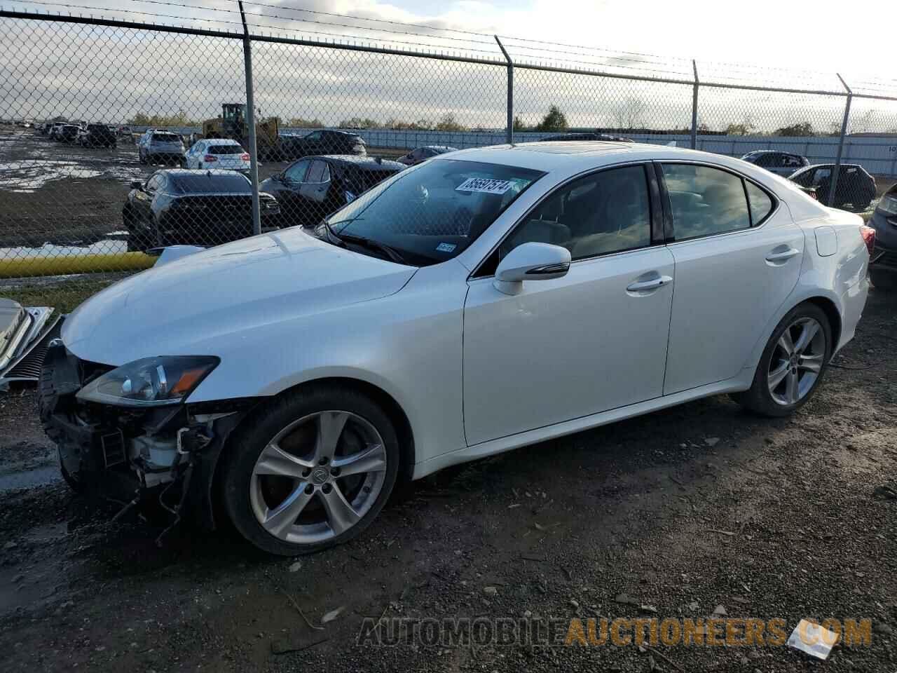 JTHBE5C24B5028165 LEXUS IS 2011