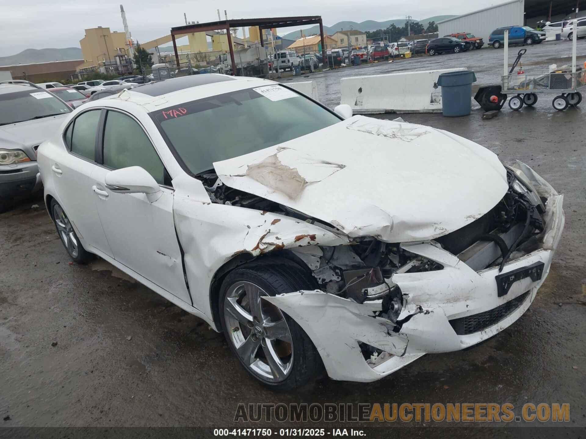 JTHBE5C24B5028361 LEXUS IS 350 2011