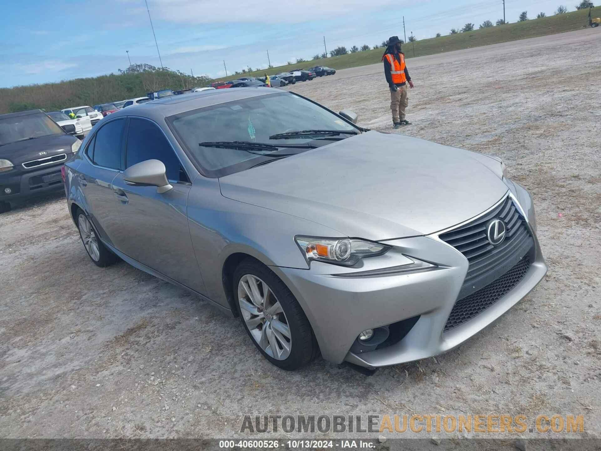 JTHBF1D21F5074451 LEXUS IS 250 2015