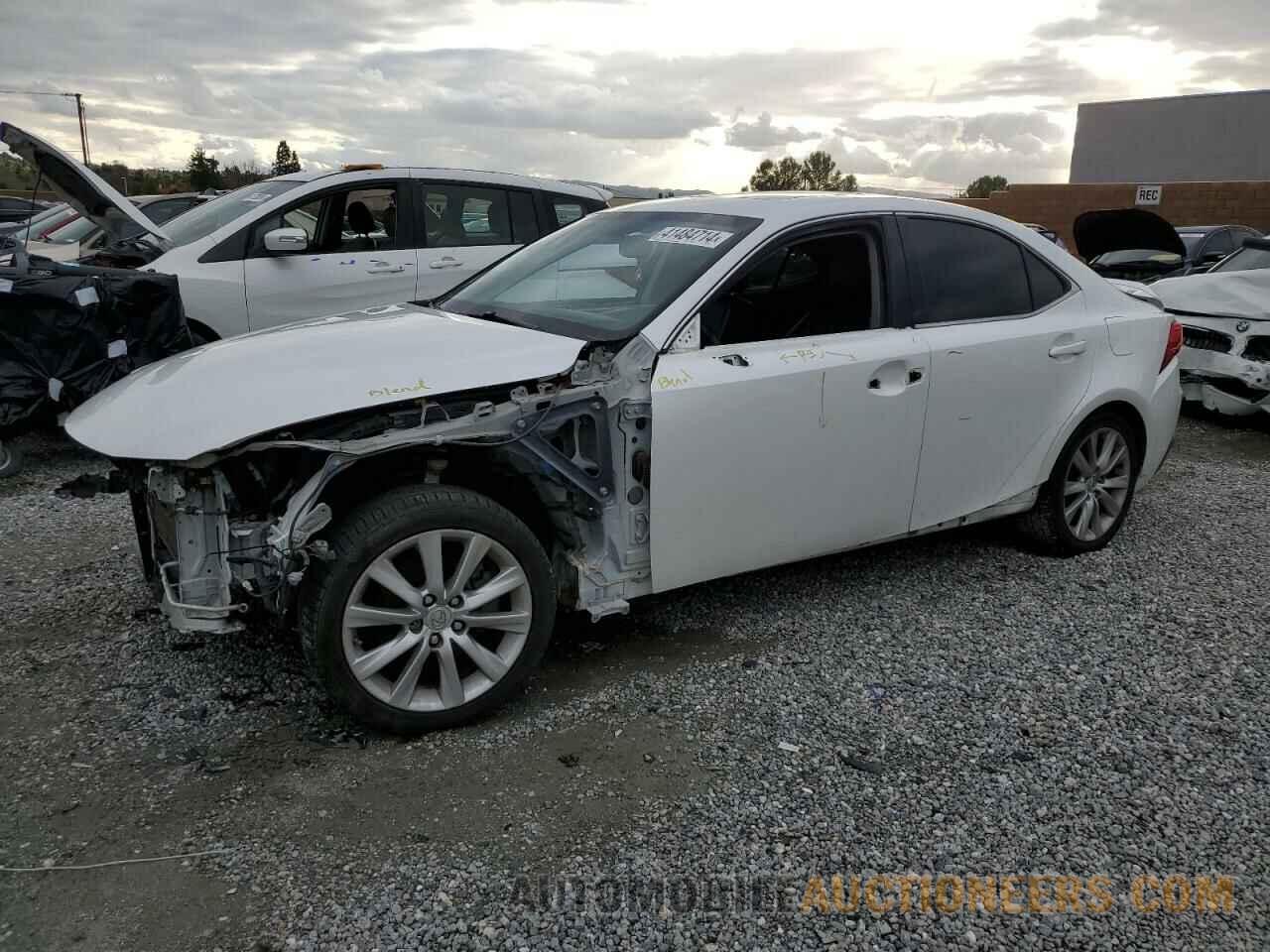 JTHBF1D22F5058954 LEXUS IS 2015