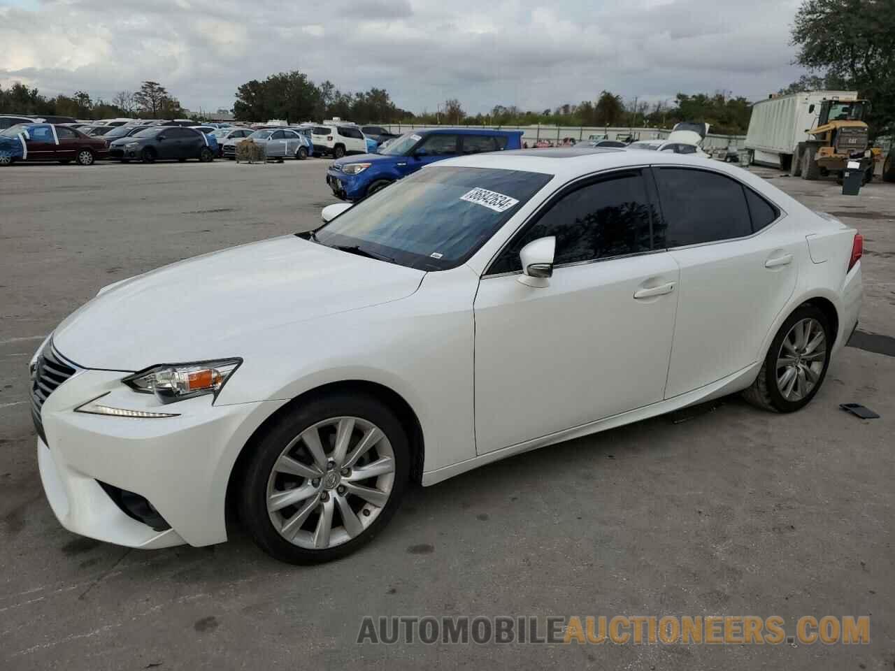 JTHBF1D22F5072935 LEXUS IS 2015