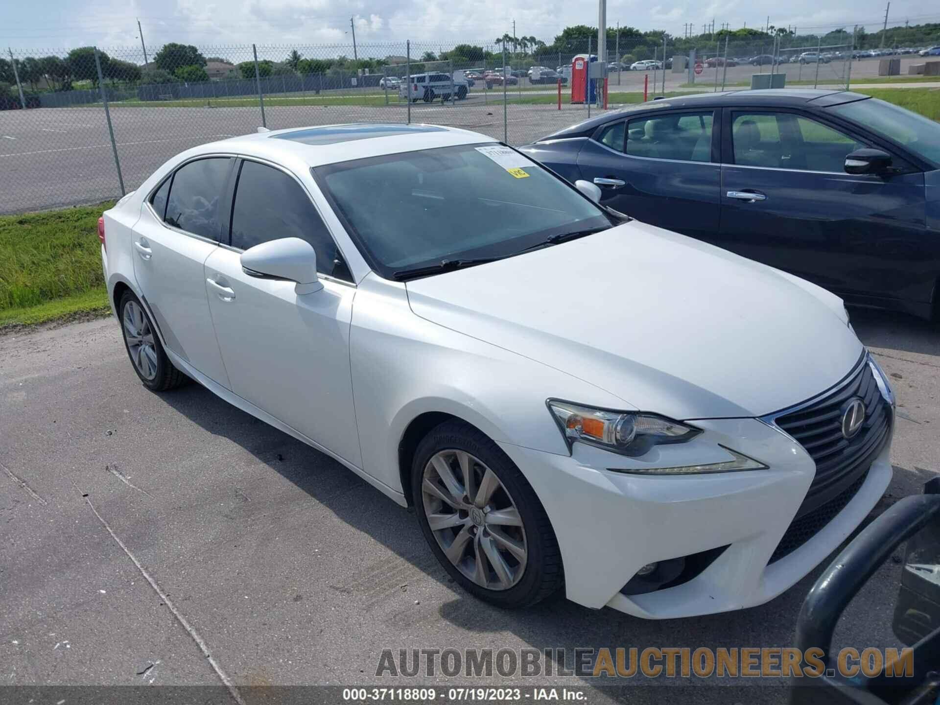 JTHBF1D25F5054462 LEXUS IS 250 2015