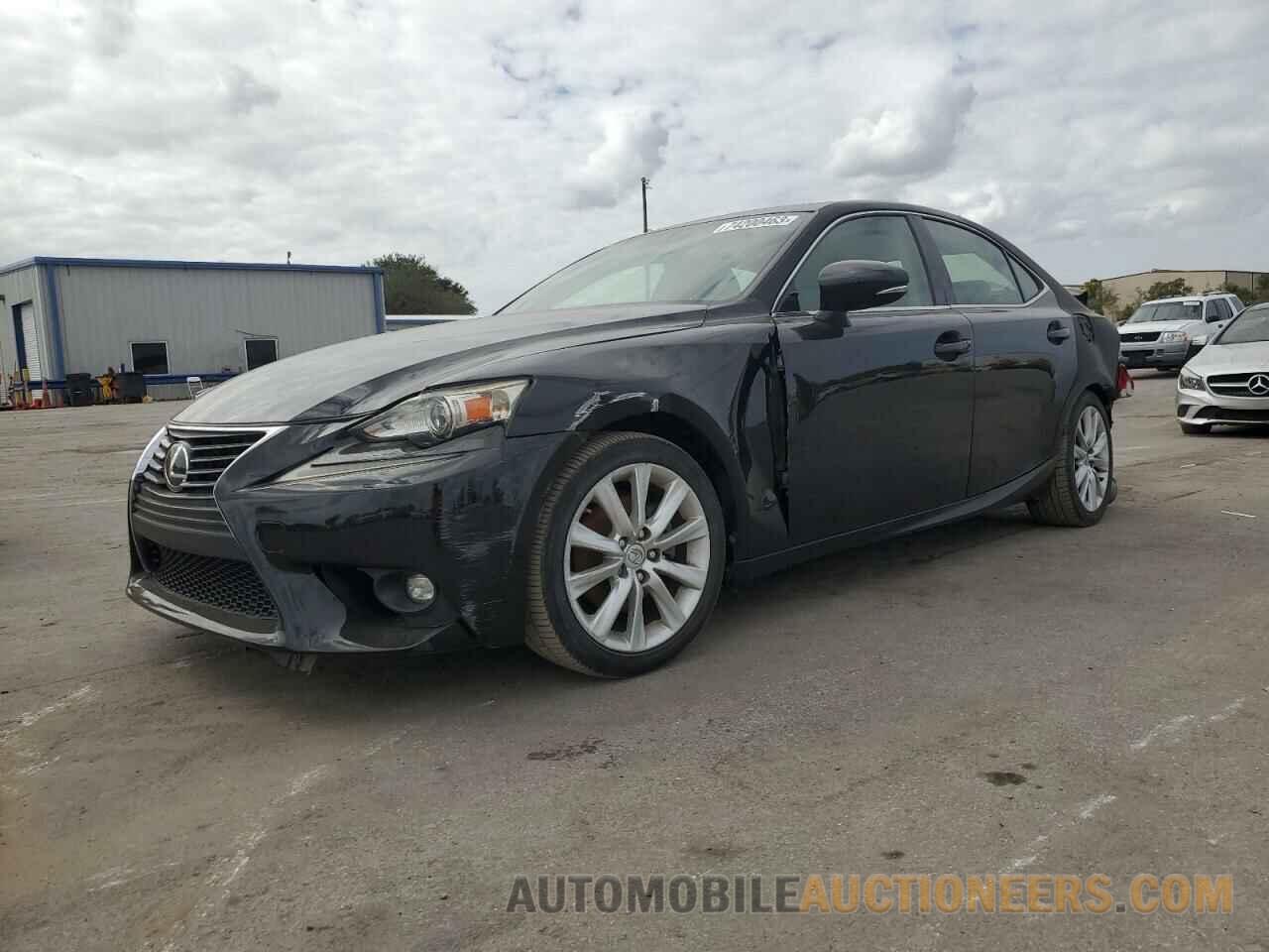 JTHBF1D26F5052588 LEXUS IS 2015