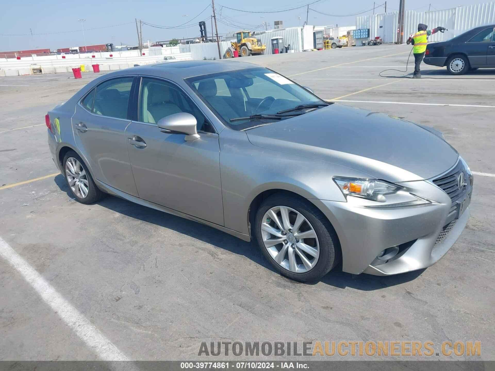 JTHBF1D26F5070962 LEXUS IS 250 2015