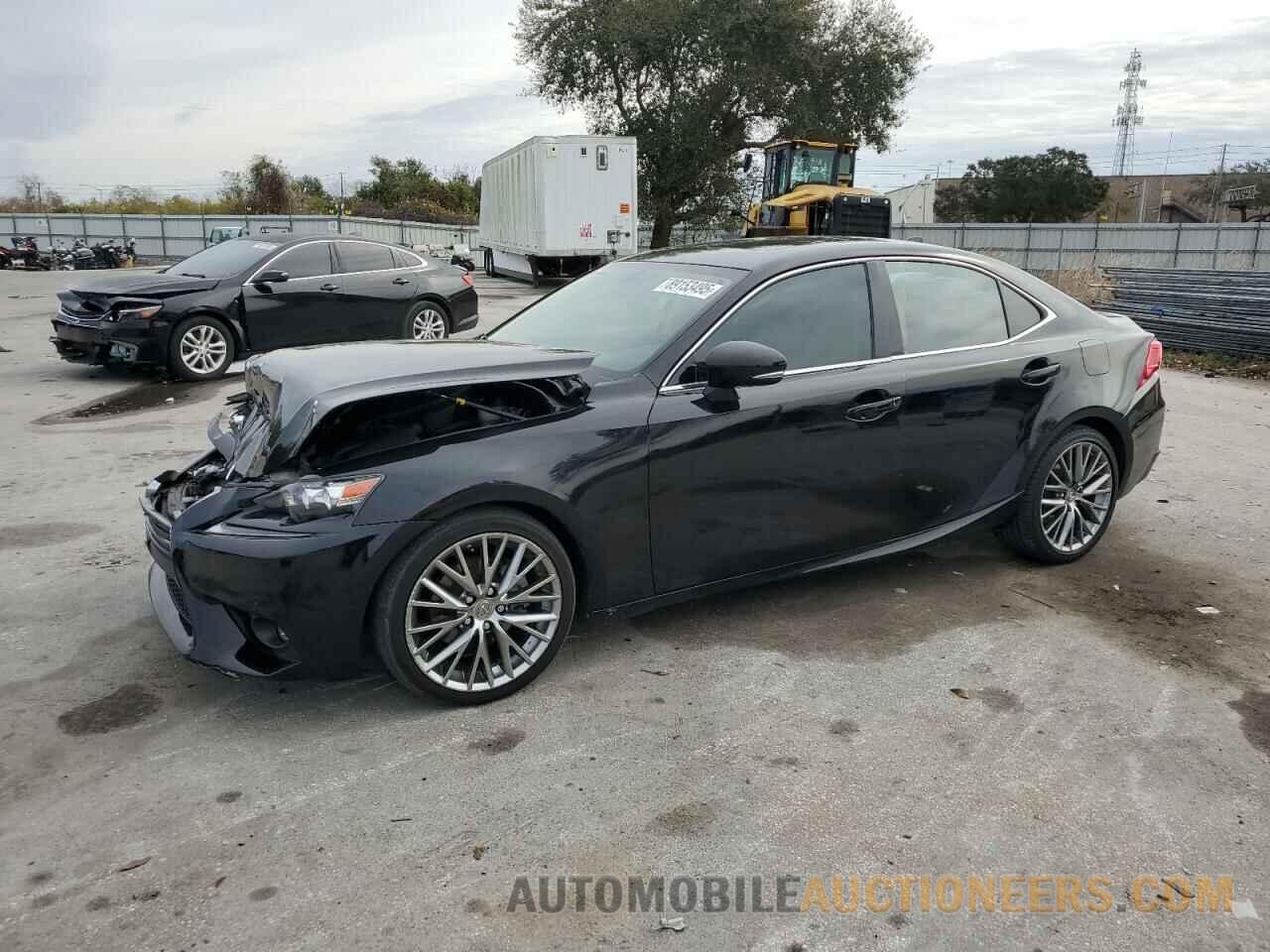 JTHBF1D28F5058263 LEXUS IS 2015