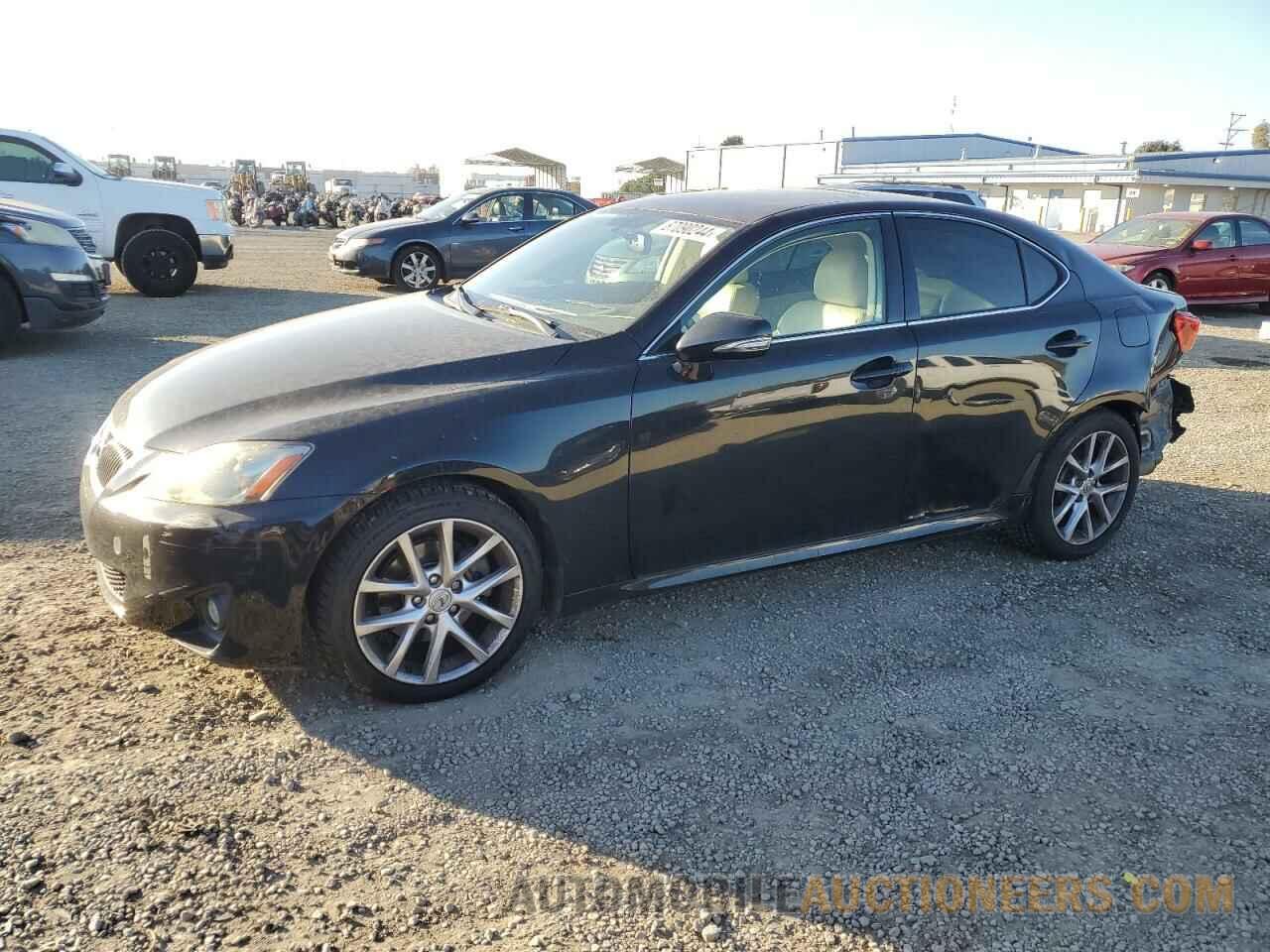 JTHBF5C27B5133411 LEXUS IS 2011